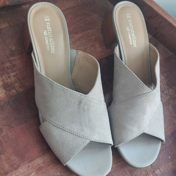 Naturalizer Women Arielle Crisscross Slip-on  Sandals Size 8 - Picture 13 of 14